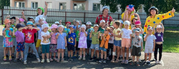 «День мыльных пузырей» «День мыльных пузырей».